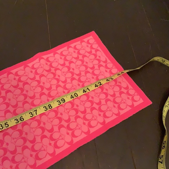 COACH SIGNATURE LOGO SCARF - Picture 3 of 3
